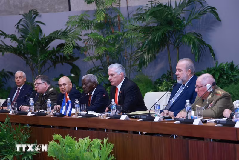 Delegados cubanos.