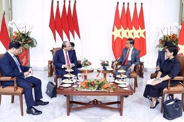 El presidente vietnamita, Nguyen Xuan Phuc, y su homólogo indonesio, Joko Widodo (Fotografía: VNA)