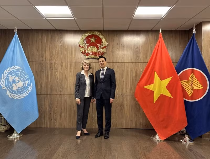 El embajador Dang Hoang Giang, representante permanente de Vietnam ante la ONU, y Julie Bishop, enviada especial del Secretario General de la ONU para Myanmar (Foto:VNA)
