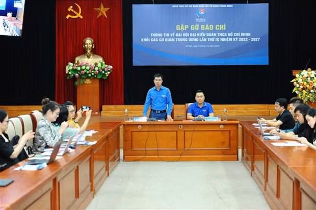 El secretario del Comité de laUnión de la Juventud Comunista Ho Chi Minh del Bloque de Agencias Centrales, Bui Hoang Tung. (Foto: VNA)