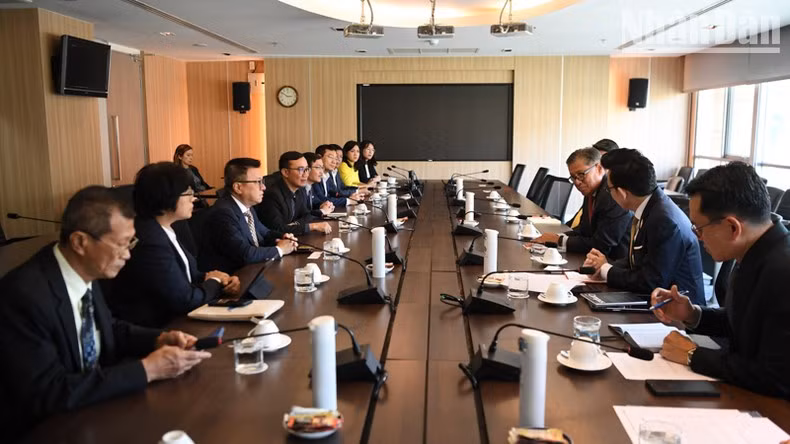En la reunión entre la delegación de la Asociación de Periodistas de Vietnam y el Ministerio de Relaciones Exteriores de Tailandia.