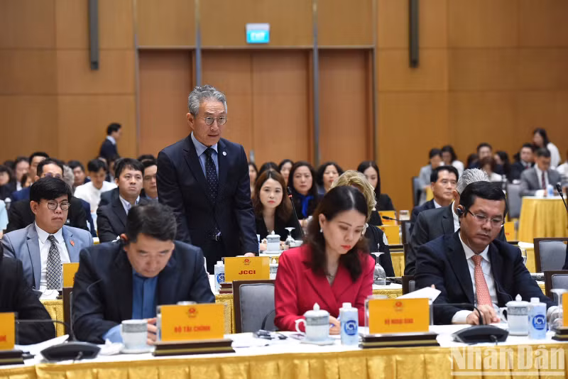 Kinoshita Tadahiro, presidente de la Asociación de Empresas Japonesas en Vietnam en la cita. Kinoshita Tadahiro, presidente de la Asociación de Empresas Japonesas en Vietnam en la cita.