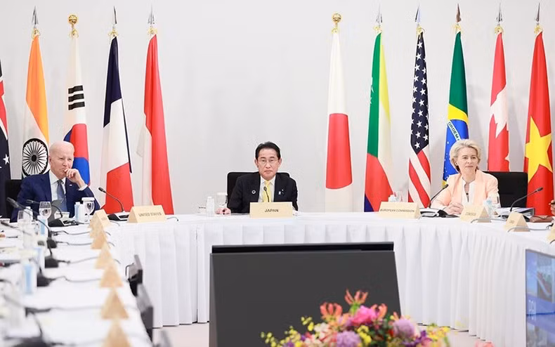 El primer ministro japonés, Kishida Fumio, interviene en la sesión. El primer ministro japonés, Kishida Fumio, interviene en la sesión.