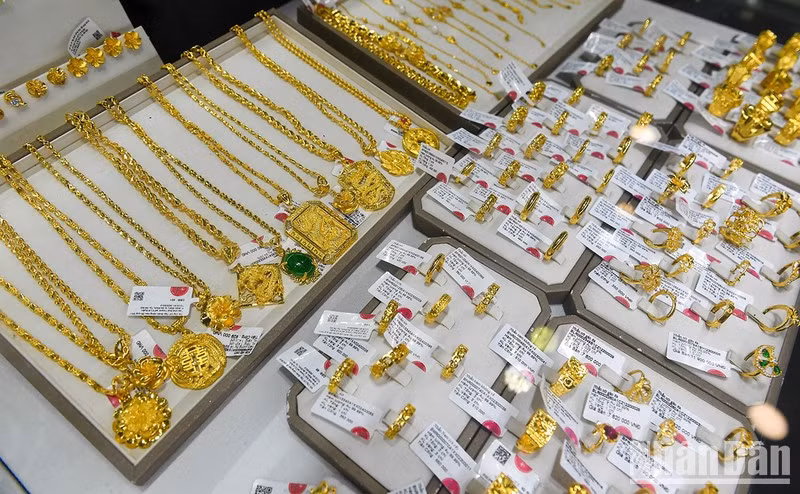Premier exige fortalecer la gestión del mercado del oro
