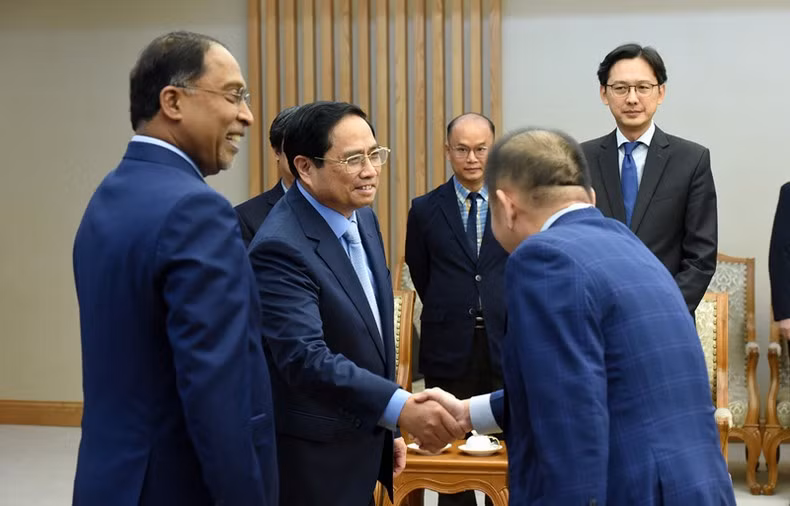 Minh Chinh da la bienvenida a la delegación del ministro de Relaciones Exteriores de Malasia.