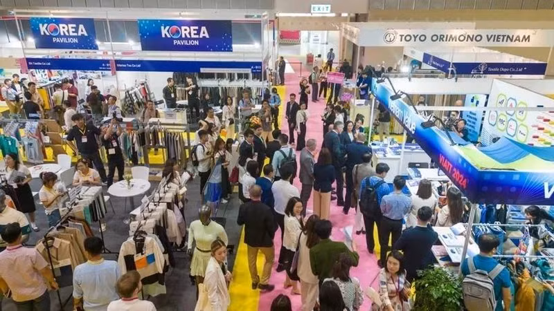 En la Exposición Internacional de la Industria Textil y de la Tecnología de Confección de Vietnam (VIATT) 2024. (Foto: VNA)
