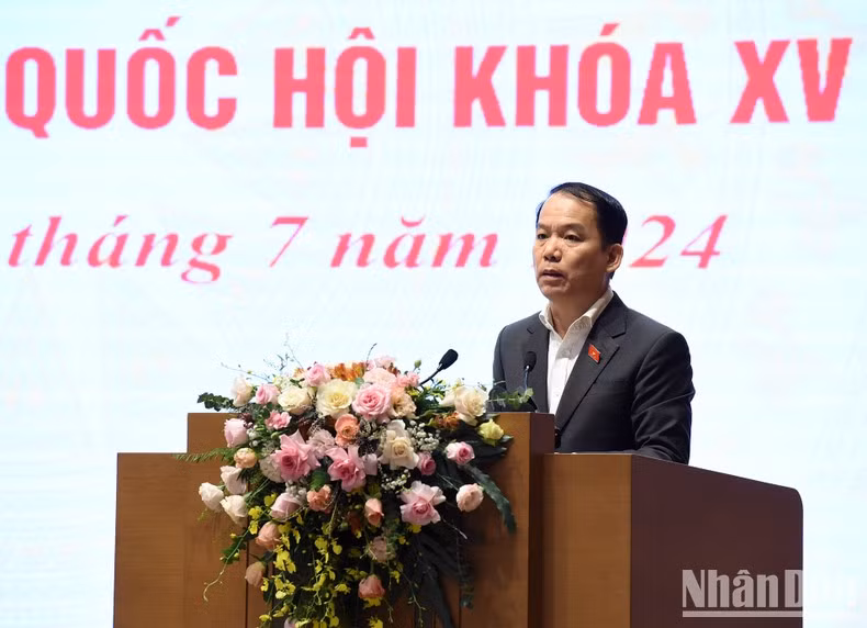 Hoang Thanh Tung, jefe de la Comisión de Asuntos Jurídicos del Parlamento, en el evento.