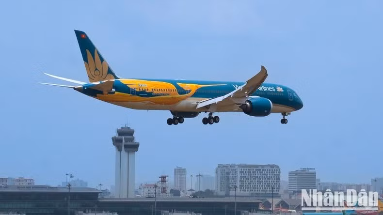 Vietnam Airlines celebra el 30 aniversario con diseño especial de ave mítica “Lac”. (Foto: Nhan Dan)