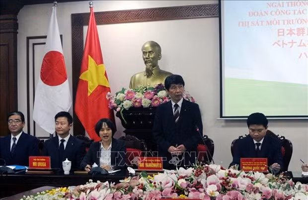 El gobernador de la prefectura japonesa de Gunma, Ichita Yamamoto, habla en el evento (Fotografía:VNA)