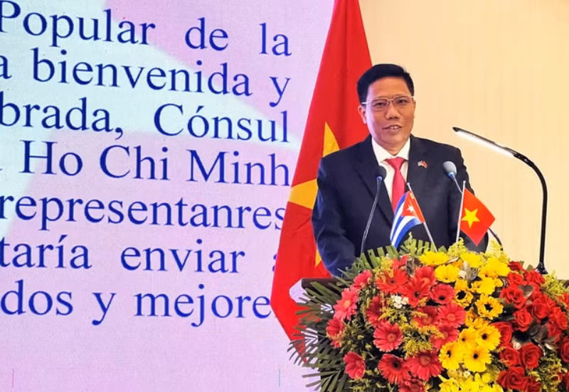 Nguyen Thuc Hien, vicepresidente del Comité Popular de Can Tho habla en el evento. (Foto: VNA)