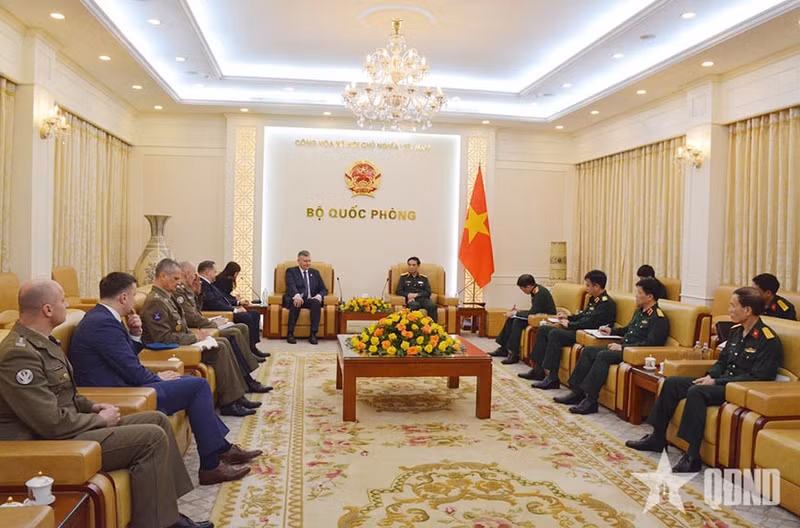 Escena de la reunión (Foto: qdnd.vn)
