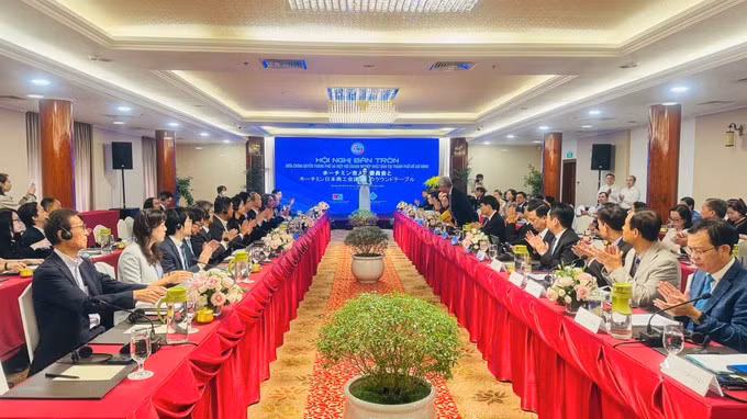 La mesa redonda se realiza en Ciudad Ho Chi Minh (Foto: sggp.org.vn)