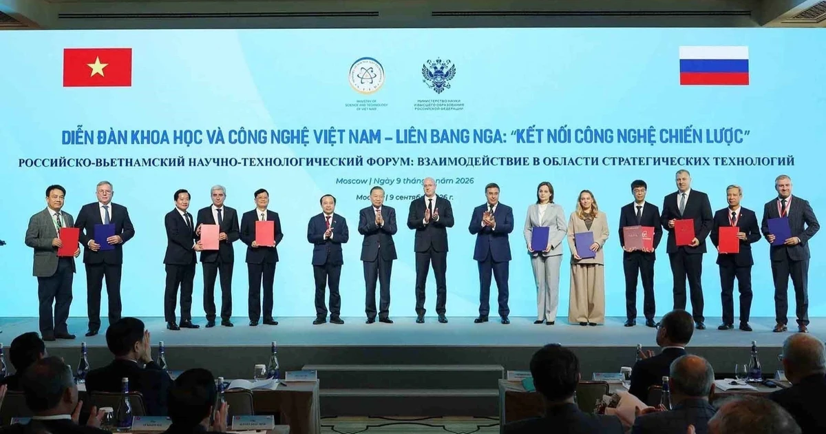 [Foto] Máximo dirigente vietnamita asiste a Foro de Ciencia y ...