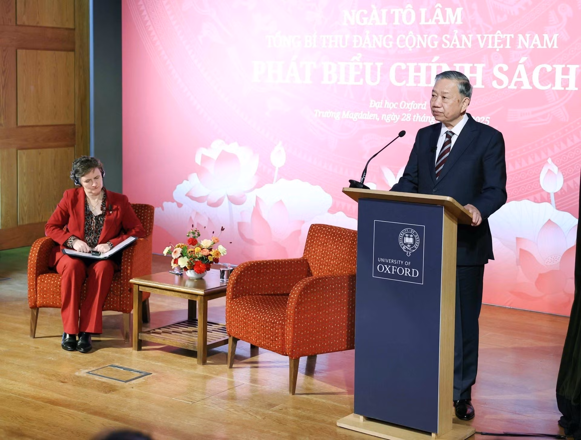 El secretario general del Partido Comunista de Vietnam, To Lam, pronuncia un discurso sobre políticas.