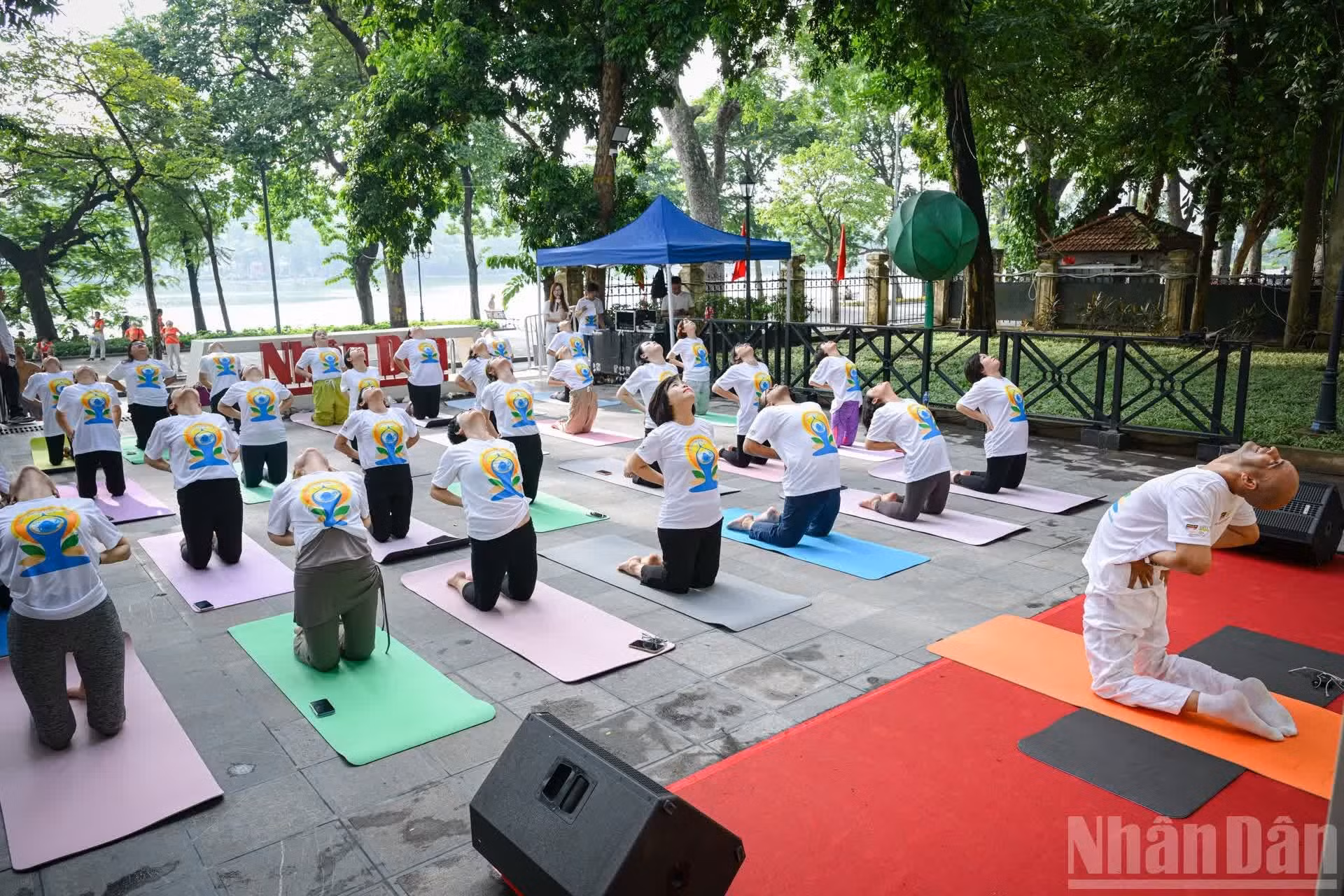 Con esta actividad se conmemora el 21 de junio, que es el Día Internacional del Yoga...