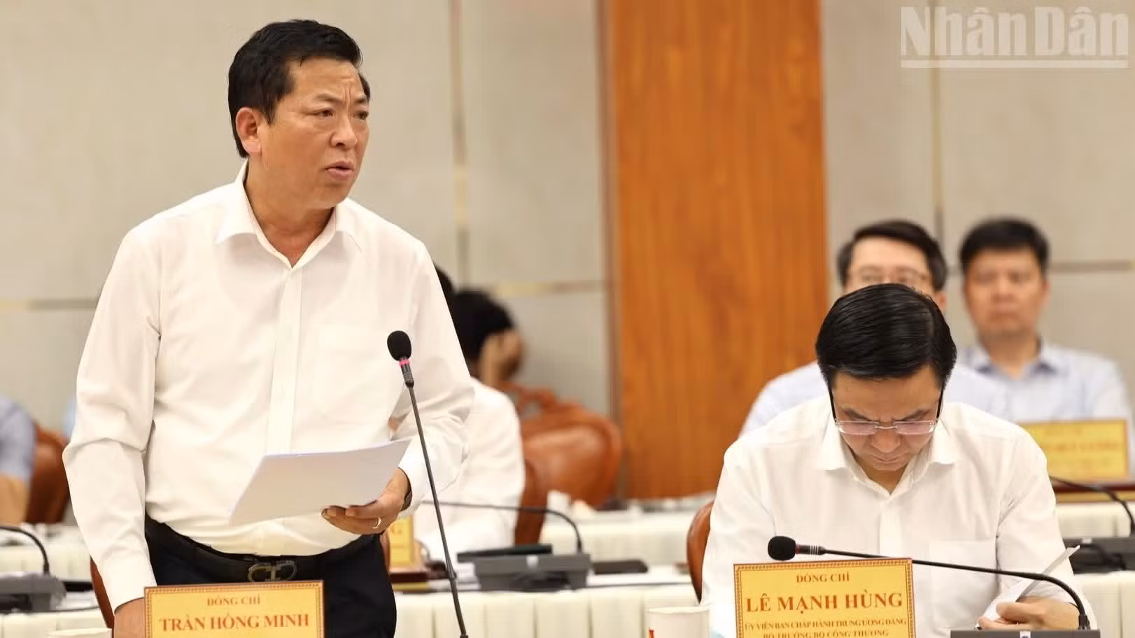 El ministro de Construcción, Tran Hong Minh, en su intervención.