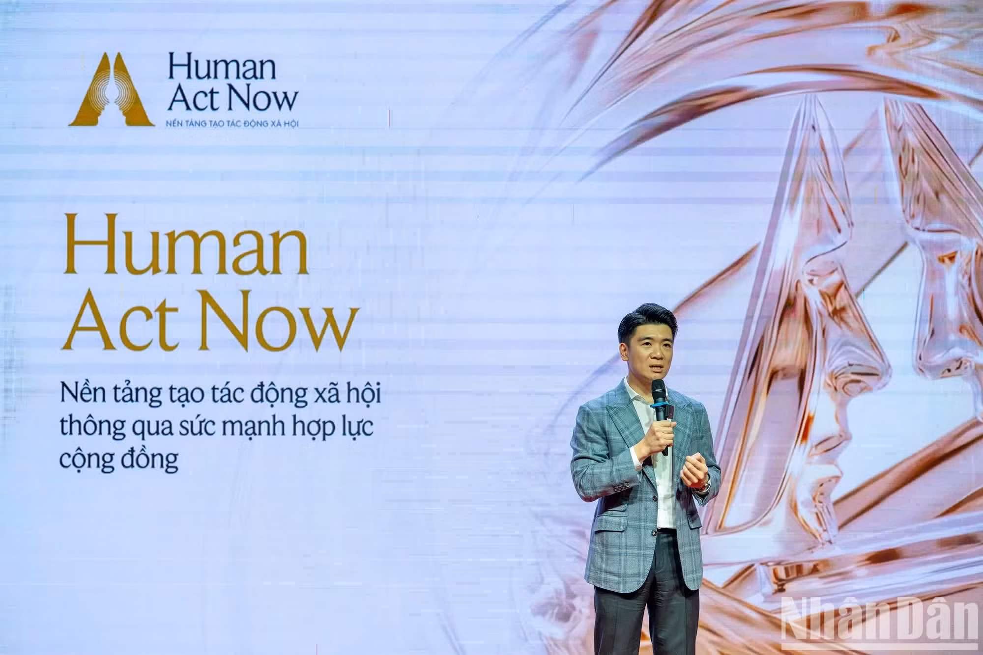 Do Quang Vinh, vicepresidente del Consejo de Administración y director general adjunto del Banco Comercial Conjunto Saigón-Hanói (SHB), aporta opiniones.