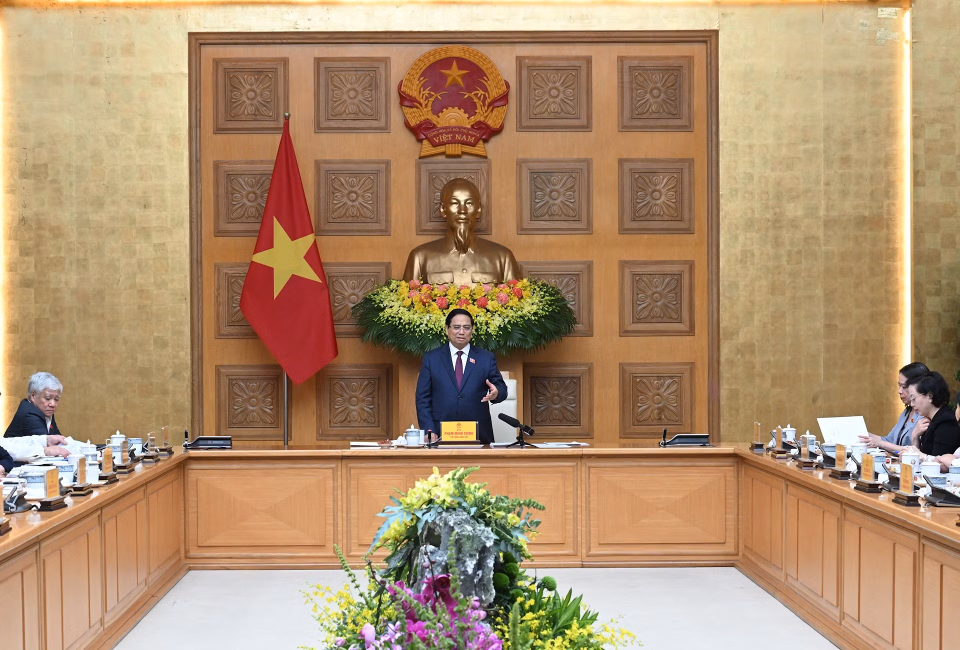 [Foto] Premier vietnamita preside 14ª reunión de Consejo Central de Emulación y Recompensa