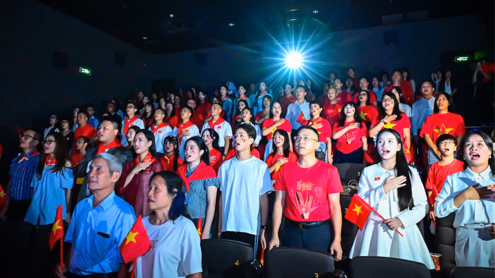 [Foto] Periódico Nhan Dan lanza documental sobre concierto “La Patria en el corazón”