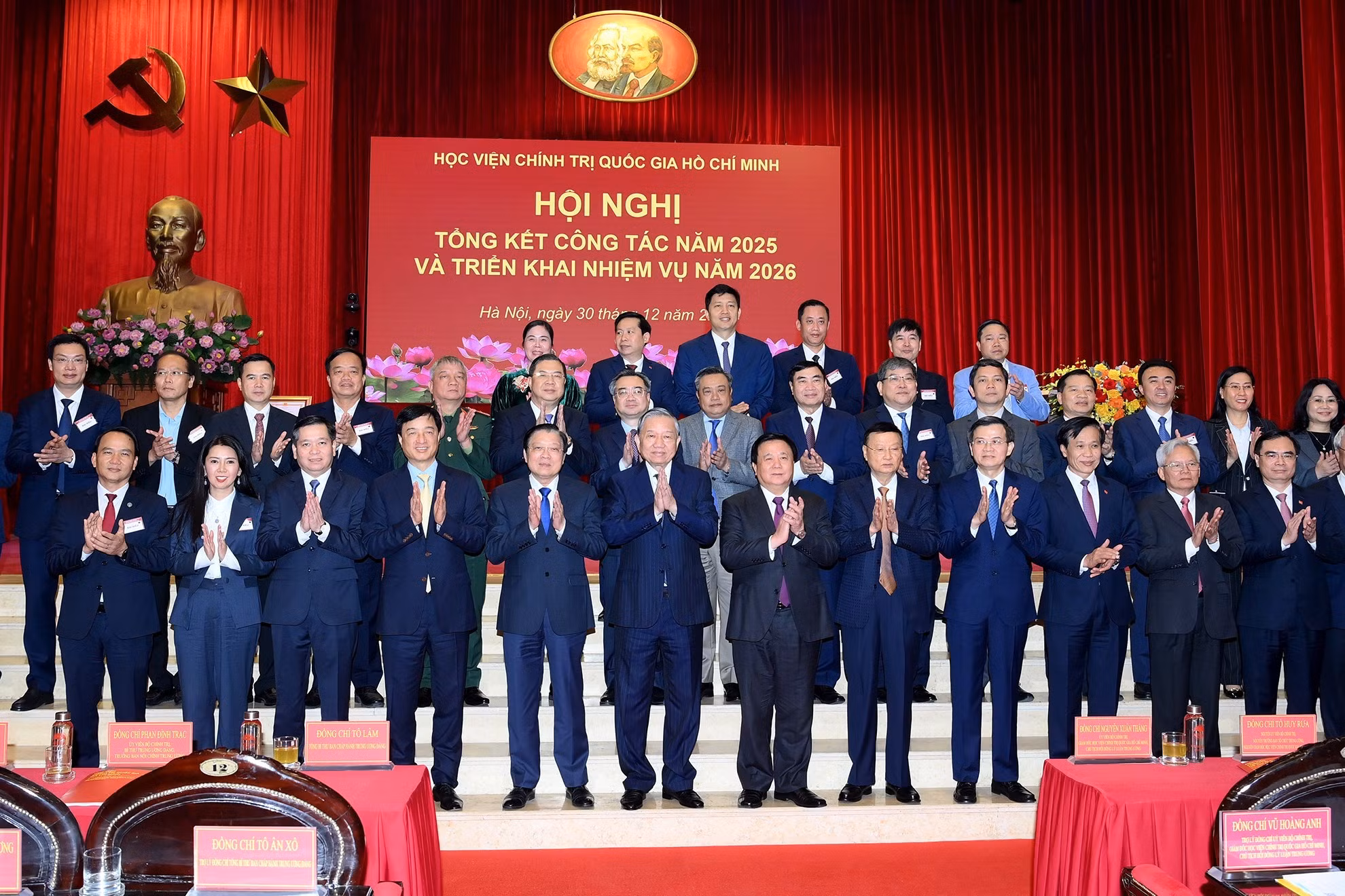 [Foto] Líder partidista de Vietnam presencia conferencia de balance de Academia Nacional de Política Ho Chi Minh