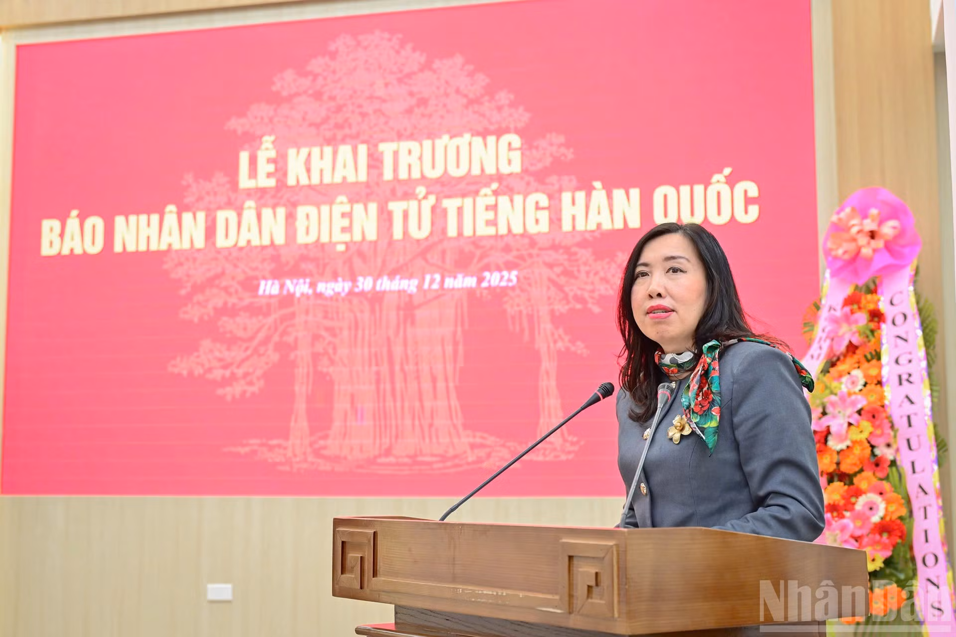 La viceministra de Relaciones Exteriores vietnamita Le Thi Thu Hang habla en el evento.
