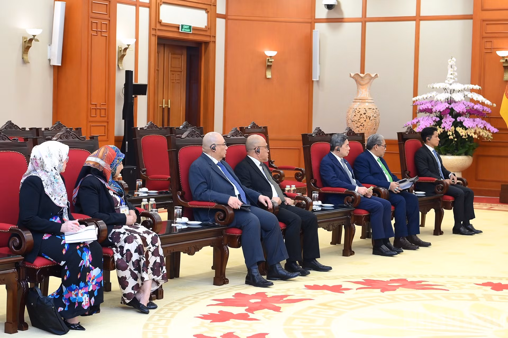 Miembros de la delegación bruneana.