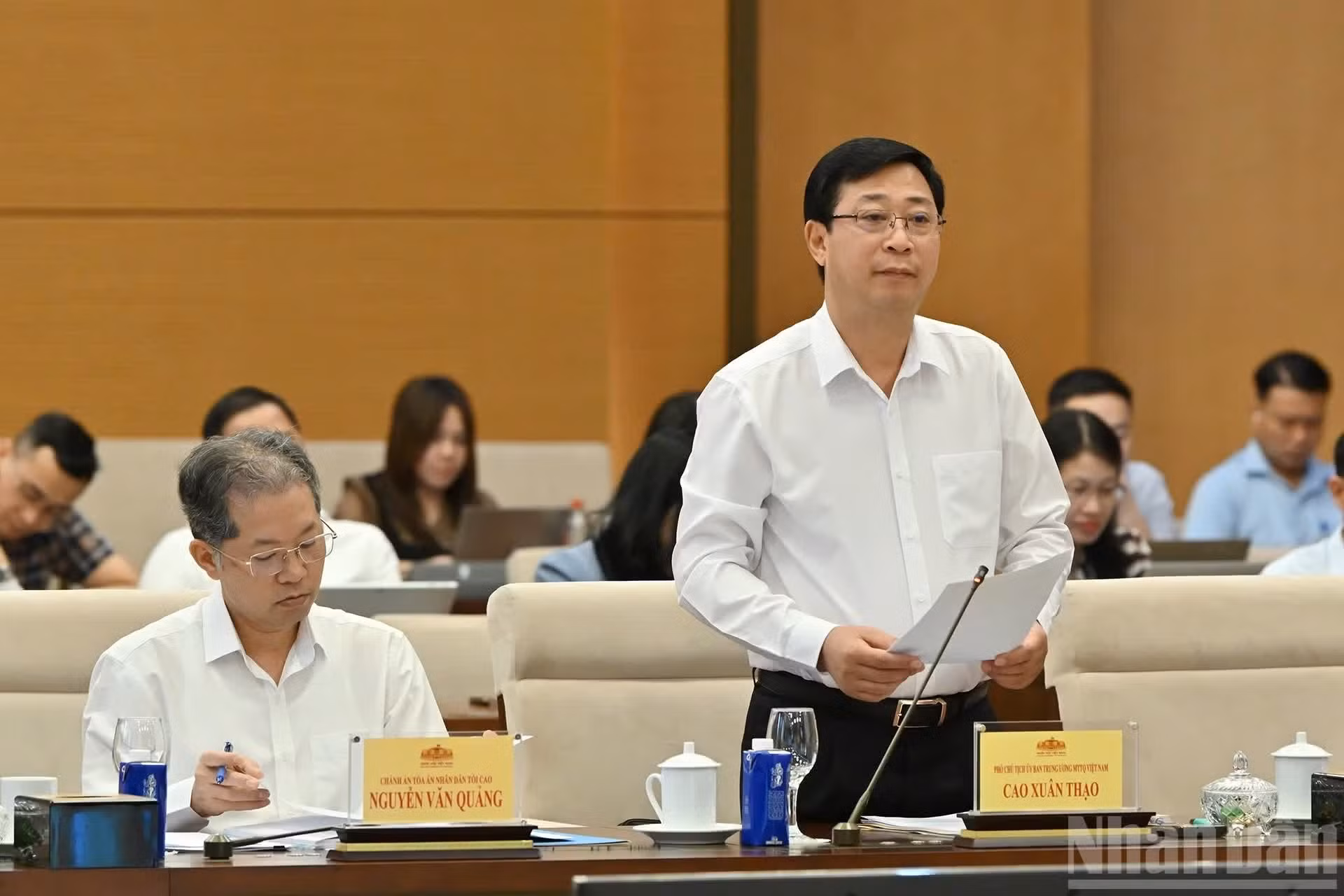 Cao Xuan Thao, vicepresidente del Comité Central del Frente de la Patria de Vietnam, habla en la cita.