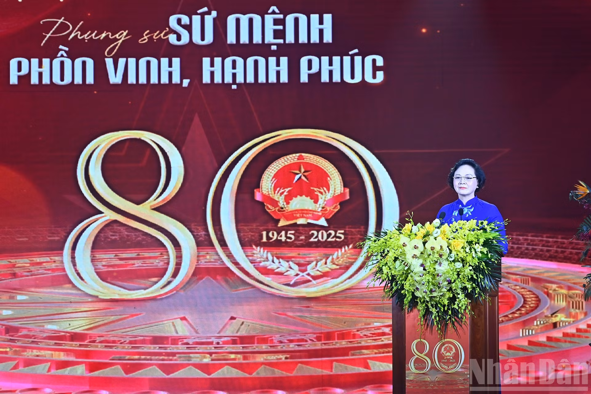 La ministra del Interior, Pham Thi Thanh Tra, pronuncia un discurso.