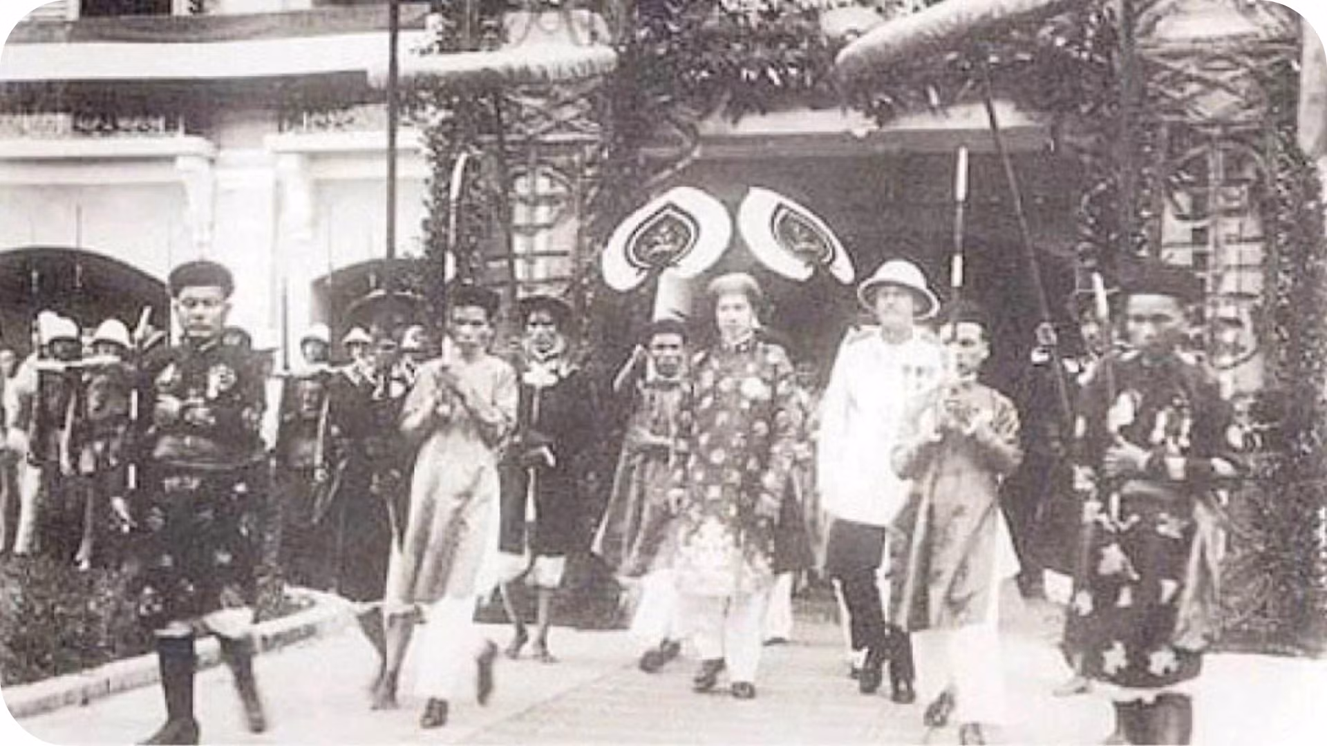 La dimisión del emperador Bao Dai, el último gobernante del milenario régimen feudal en Vietnam, allanó el paso a una nueva página de la historia nacional. (Foto: VNA)