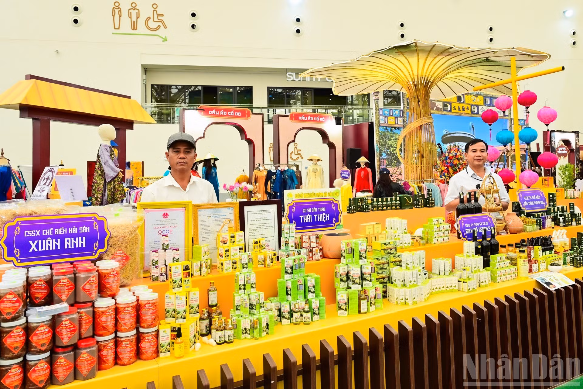La ciudad patrimonial de Hue incorpora a su zona una perfecta mezcla entre el acervo tradicional y la renovación.