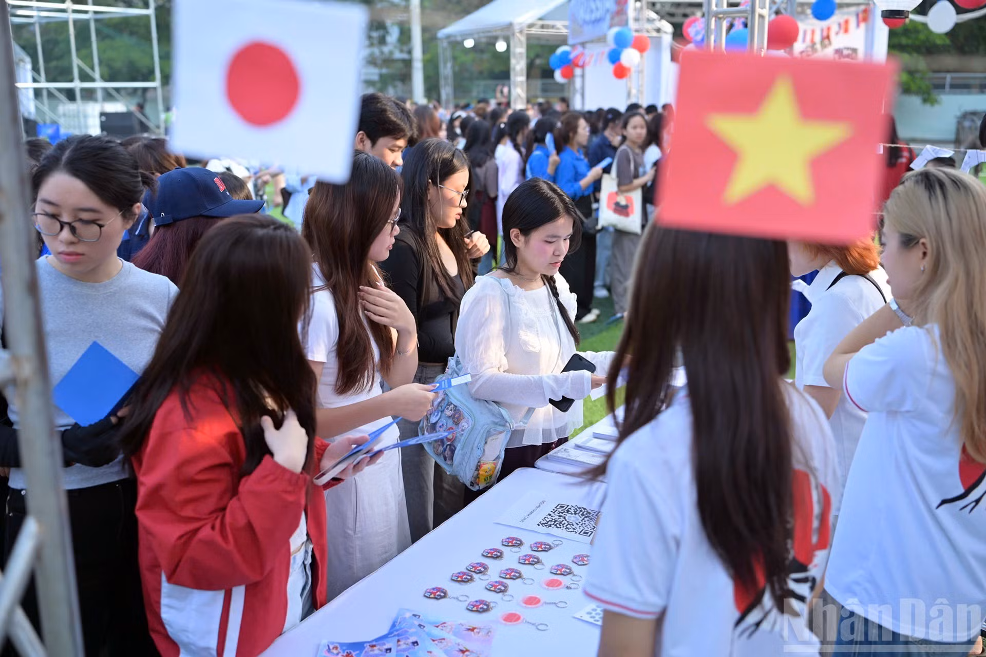 Bajo la consigna “Hanói: conocer, explorar, conectarse y difundir”, la cita favorece la integración y el adiestramiento físico de los jóvenes participantes, inspirada en la campaña de emulación vietnamita “Estudiante de cinco excelencias” (bueno en aprendizaje, salud, ética, servicio social e integración).