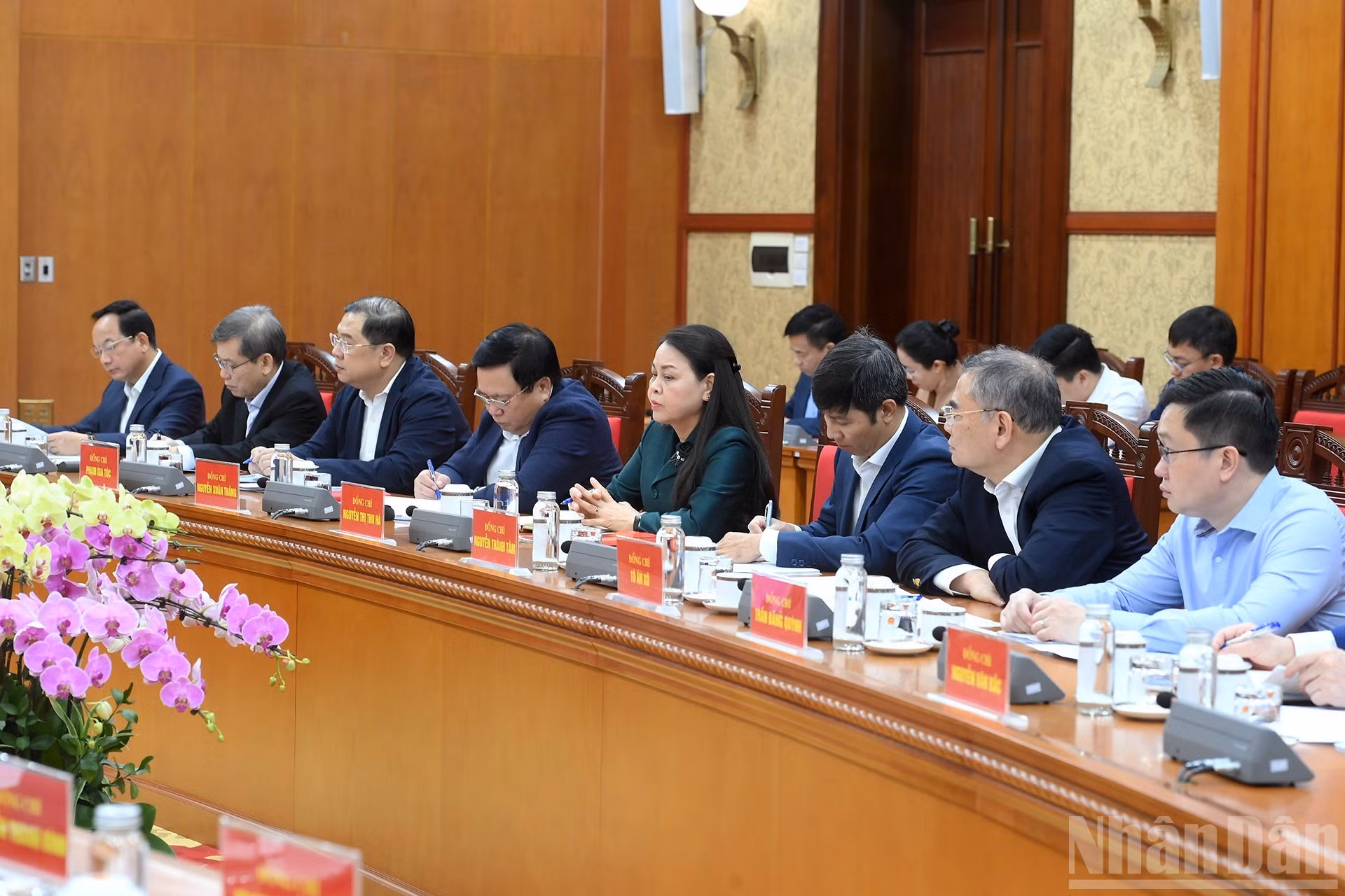 Delegados a la sesión.