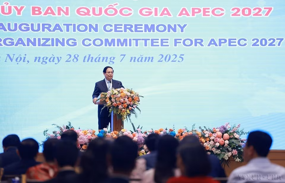 El primer ministro de Vietnam, Pham Minh Chinh, interviene en la ceremonia de anuncio del establecimiento del Comité Nacional del Foro de Cooperación Asia-Pacífico 2027 (Hanói, julio de 2025).