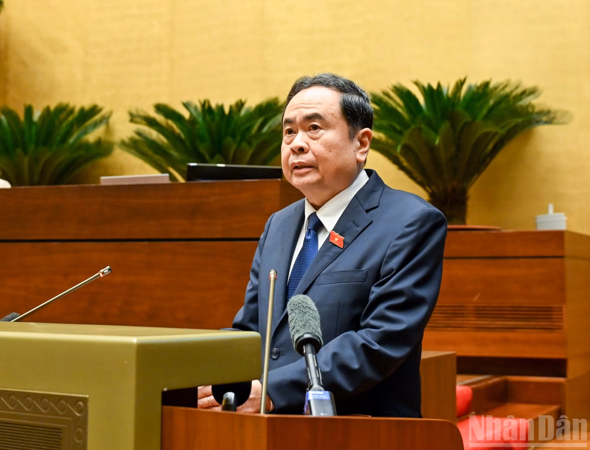 El presidente de la Asamblea Nacional y titular del Consejo Electoral Nacional, Tran Thanh Man, pronuncia el discurso inaugural del evento.