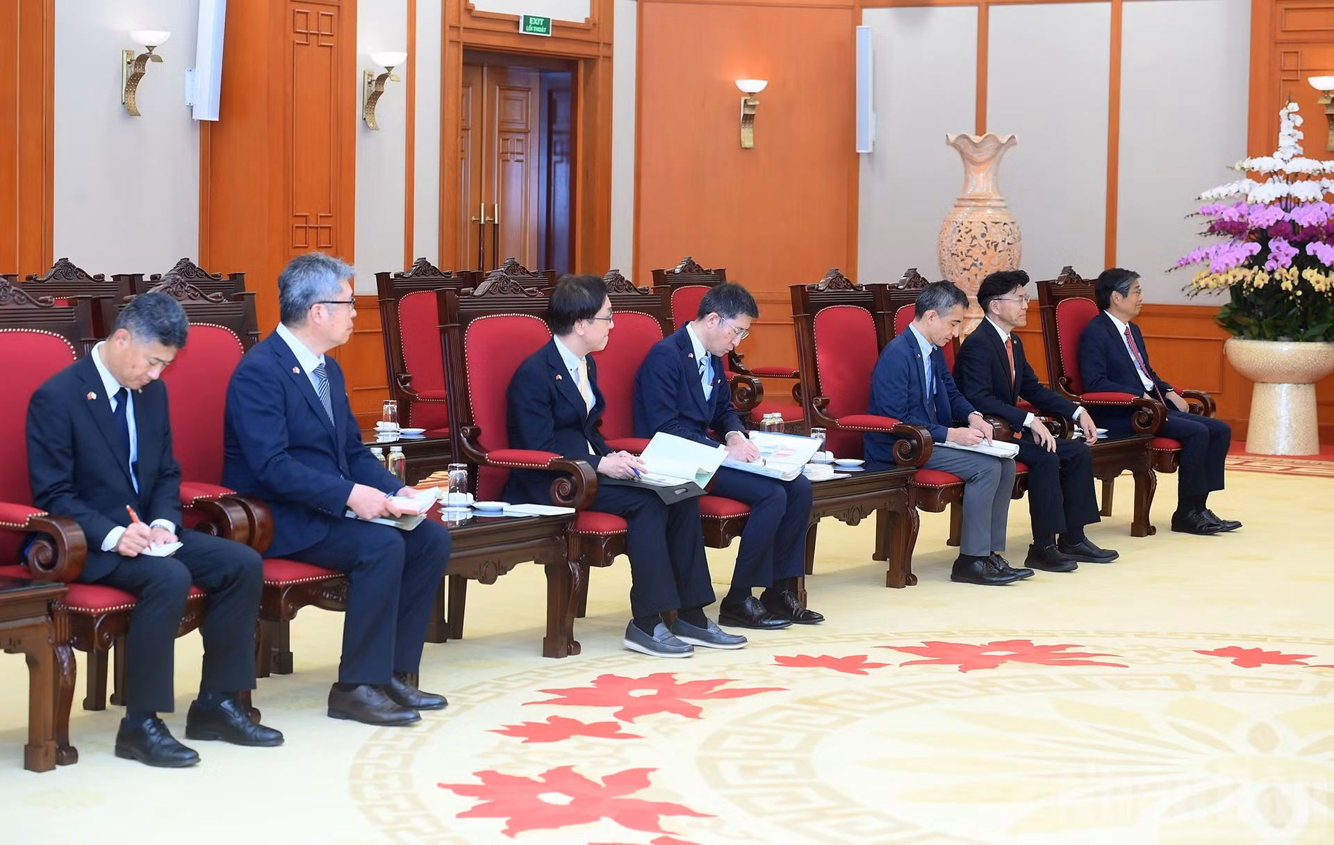 Miembros de la delegación de Kanagawa.