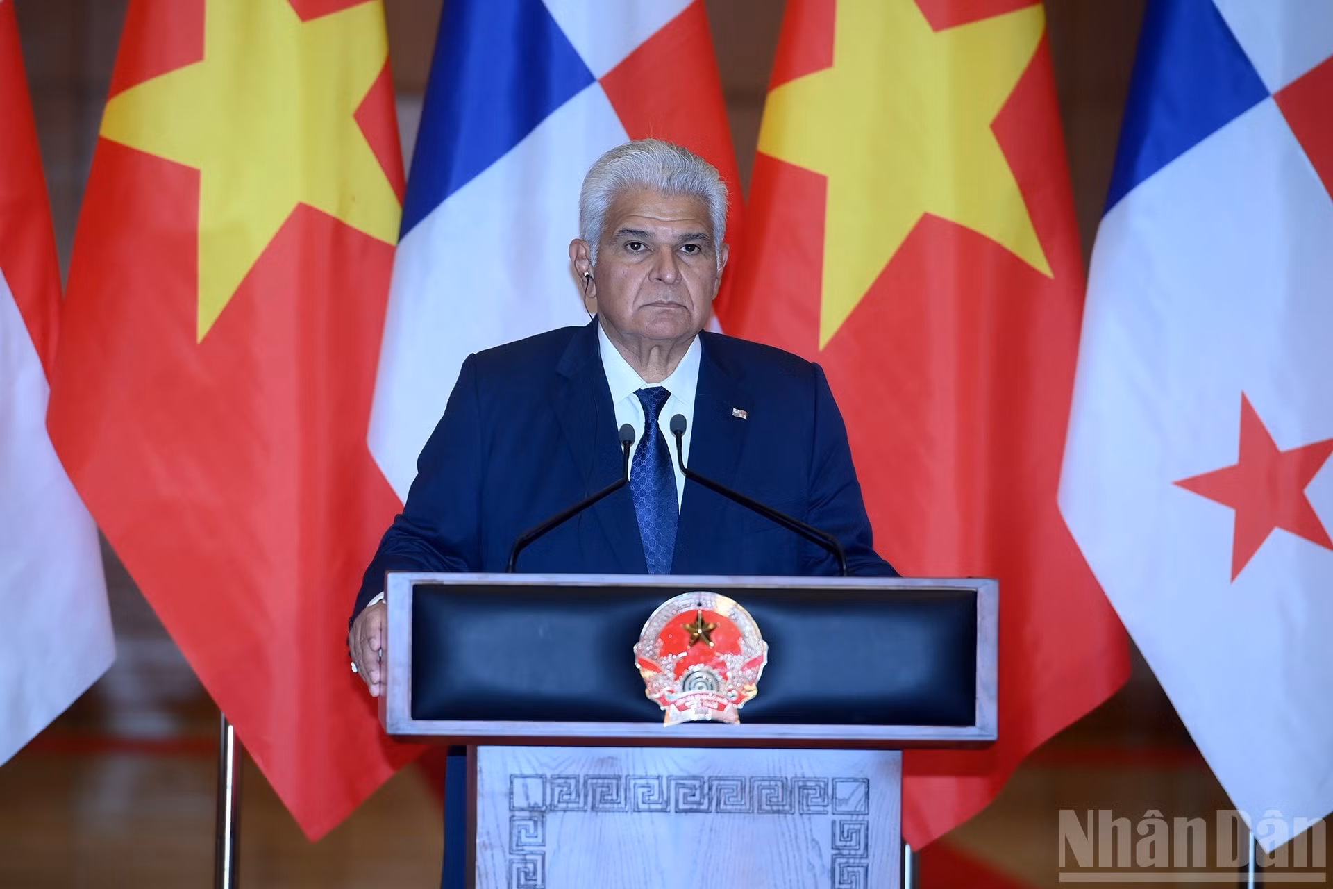 El presidente de Panamá, José Raúl Mulino, se dirige a los medios.