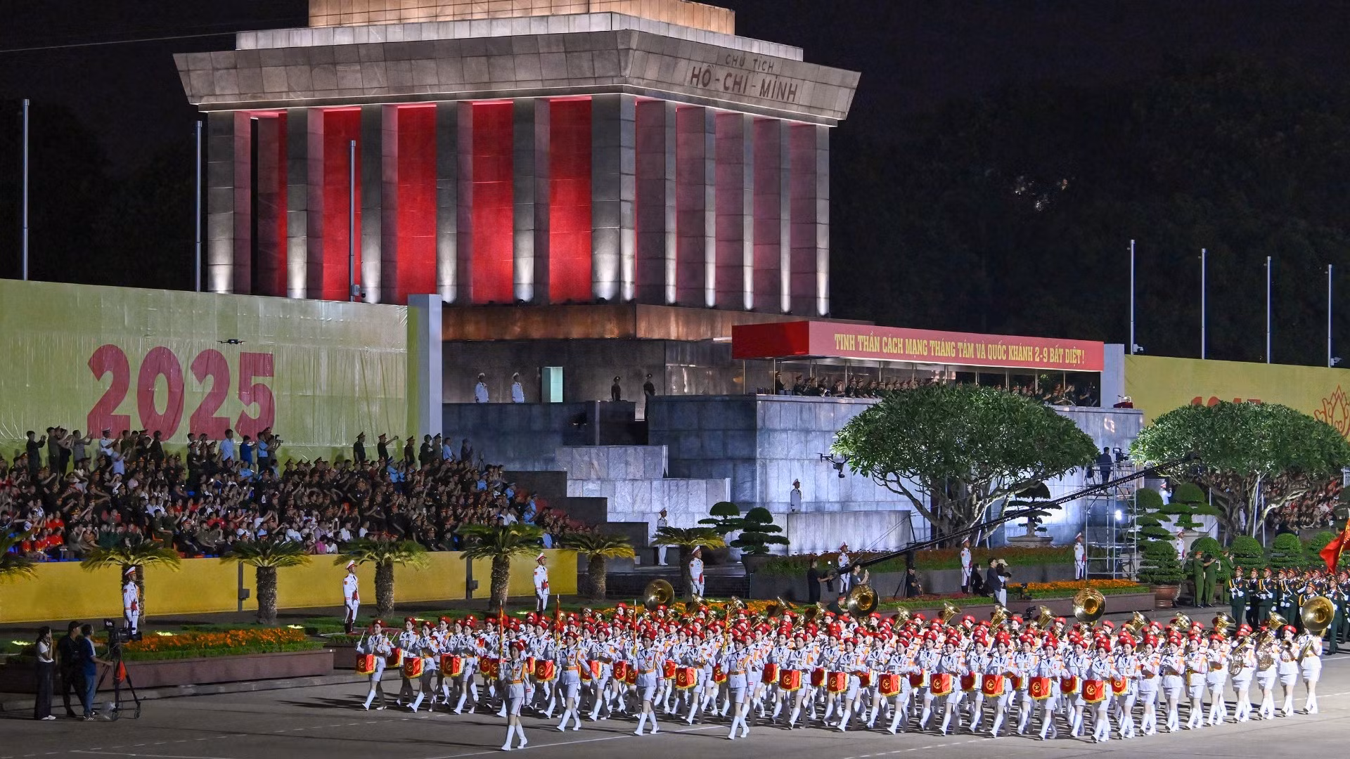 [Foto] Fuerzas armadas de Rusia, Laos y Camboya en el primer ensayo general por Día Nacional de Vietnam
