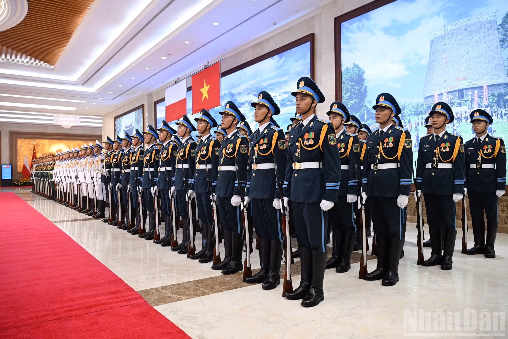 La guardia de honor del Ejército Popular de Vietnam.