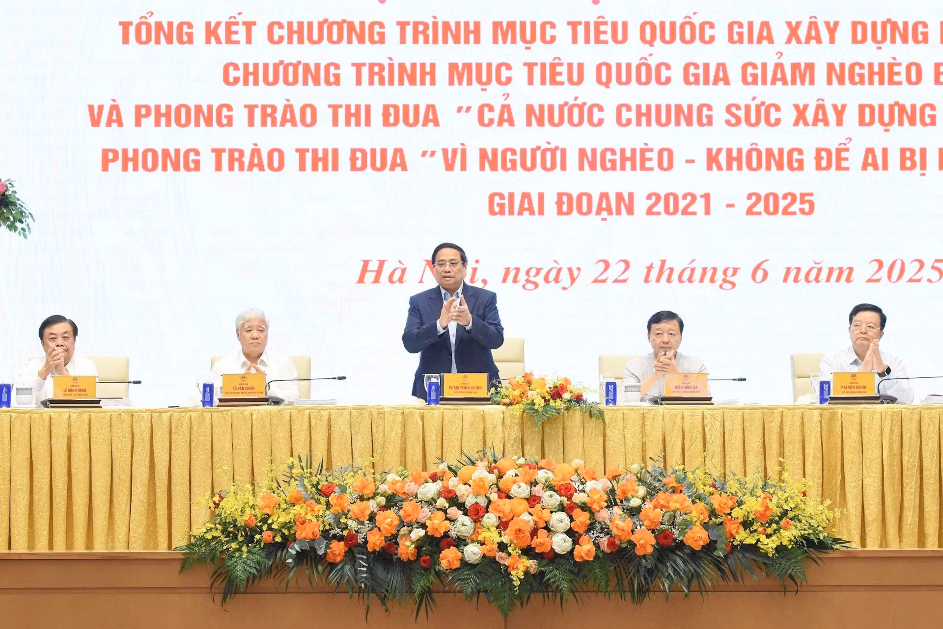 [Foto] Premier vietnamita preside videoconferencia nacional sobre construcción de nueva ruralidad y reducción de pobreza