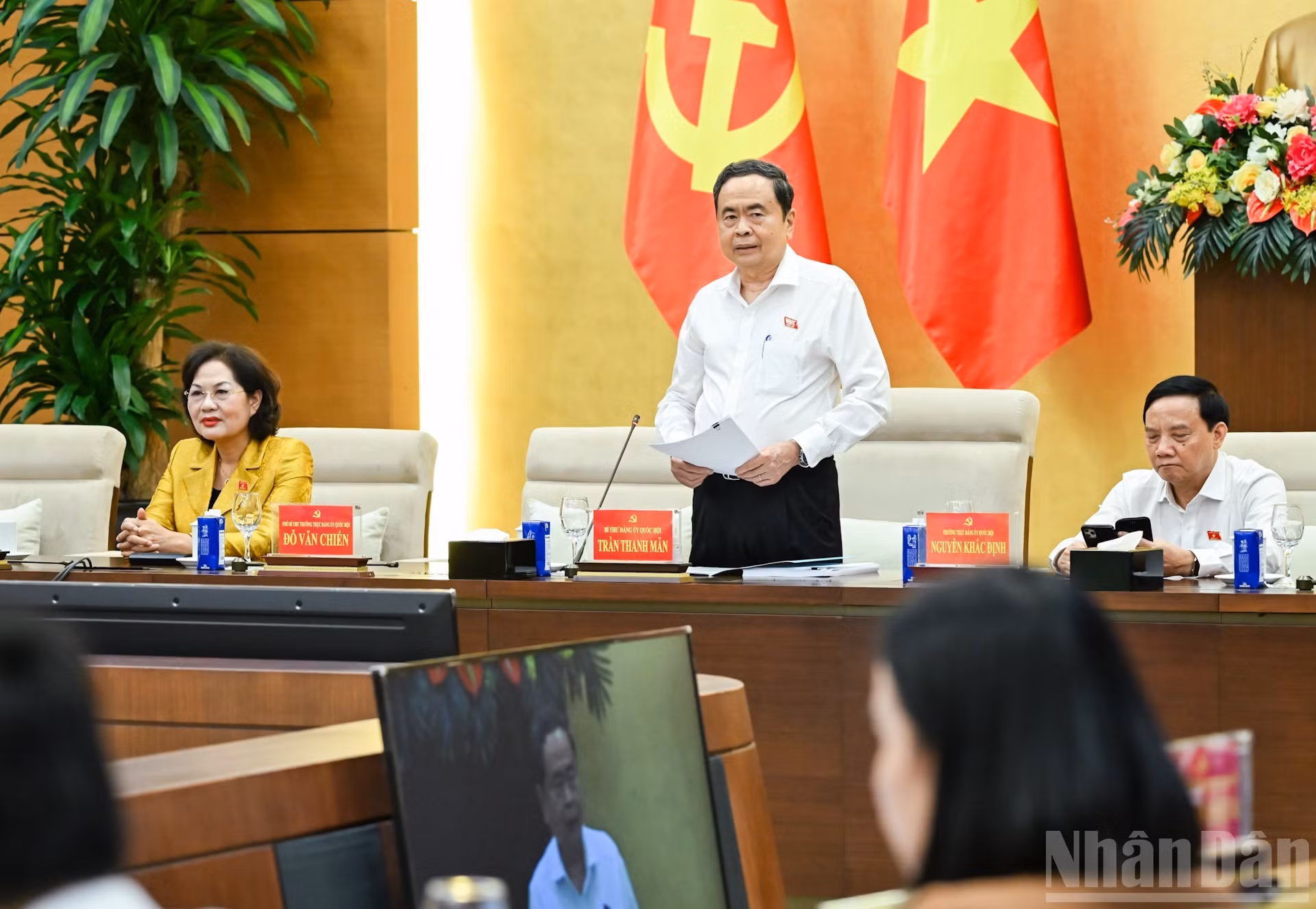 Tran Thanh Man, secretario del Comité del PCV en la Asamblea Nacional y presidente de esta entidad, concluye la sesión.