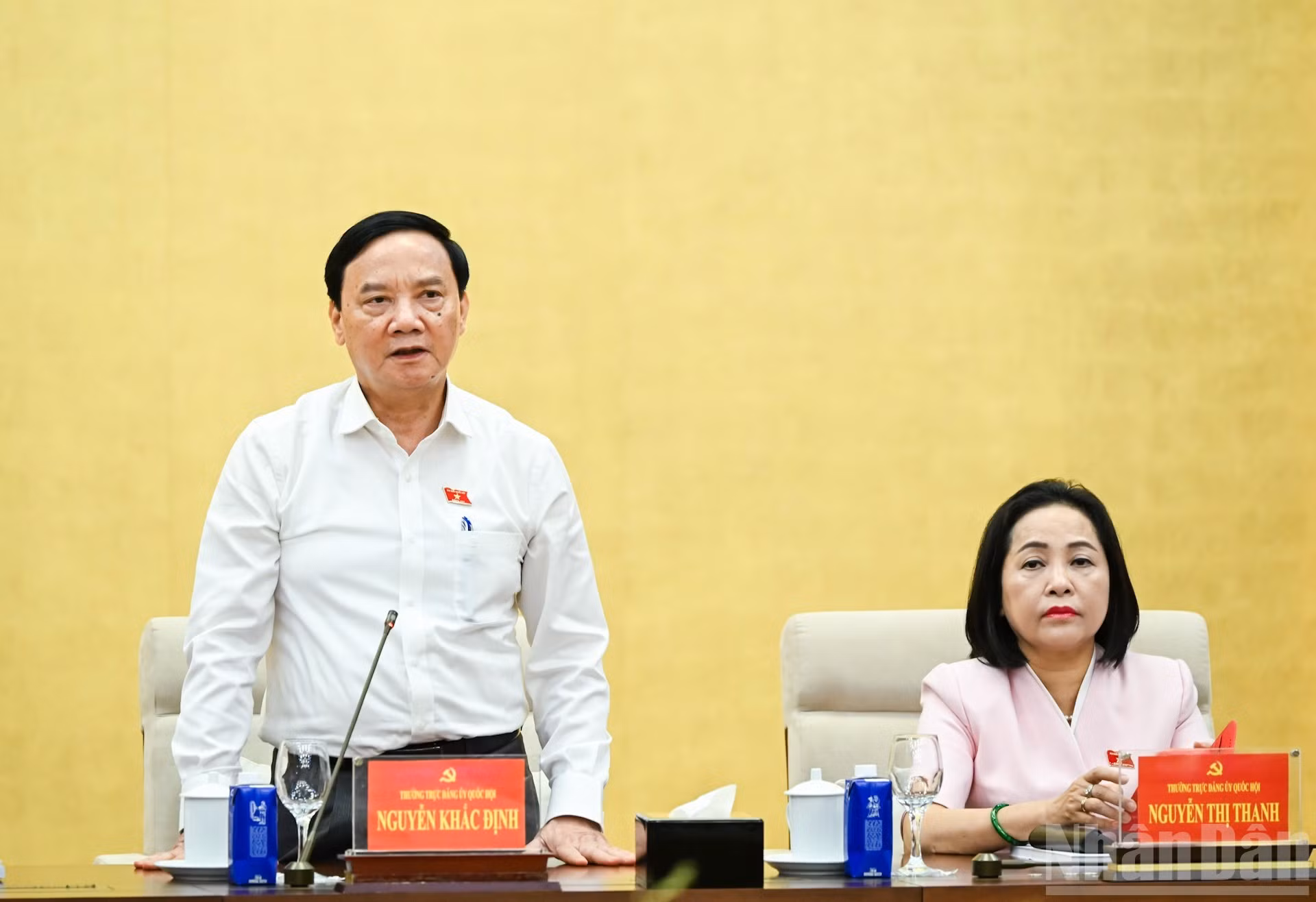 Nguyen Khac Dinh, miembro permanente del Comité del PCV en la Asamblea Nacional y vicepresidente de esta entidad, tiene la palabra.