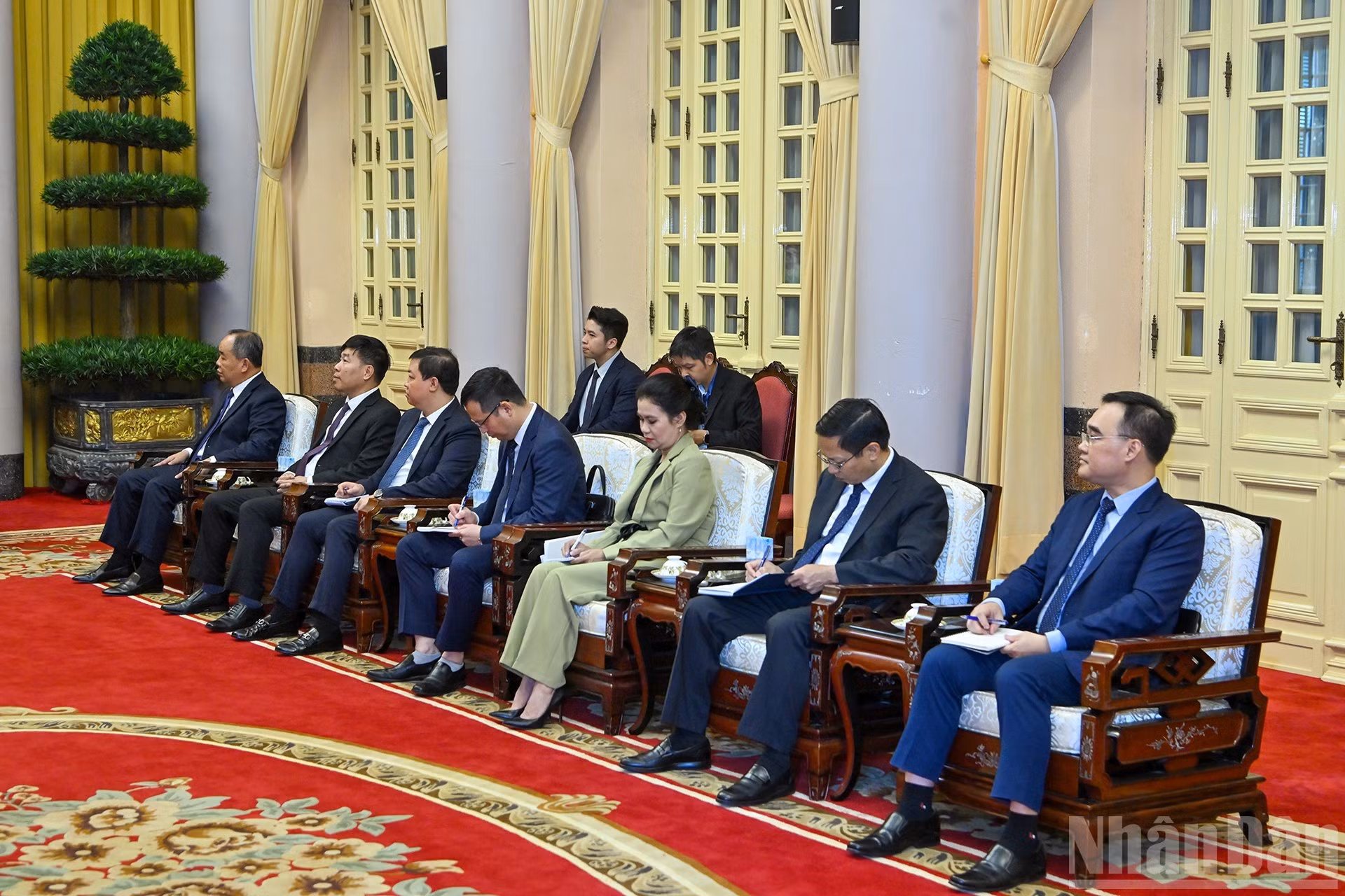 Representantes vietnamitas en la reunión.
