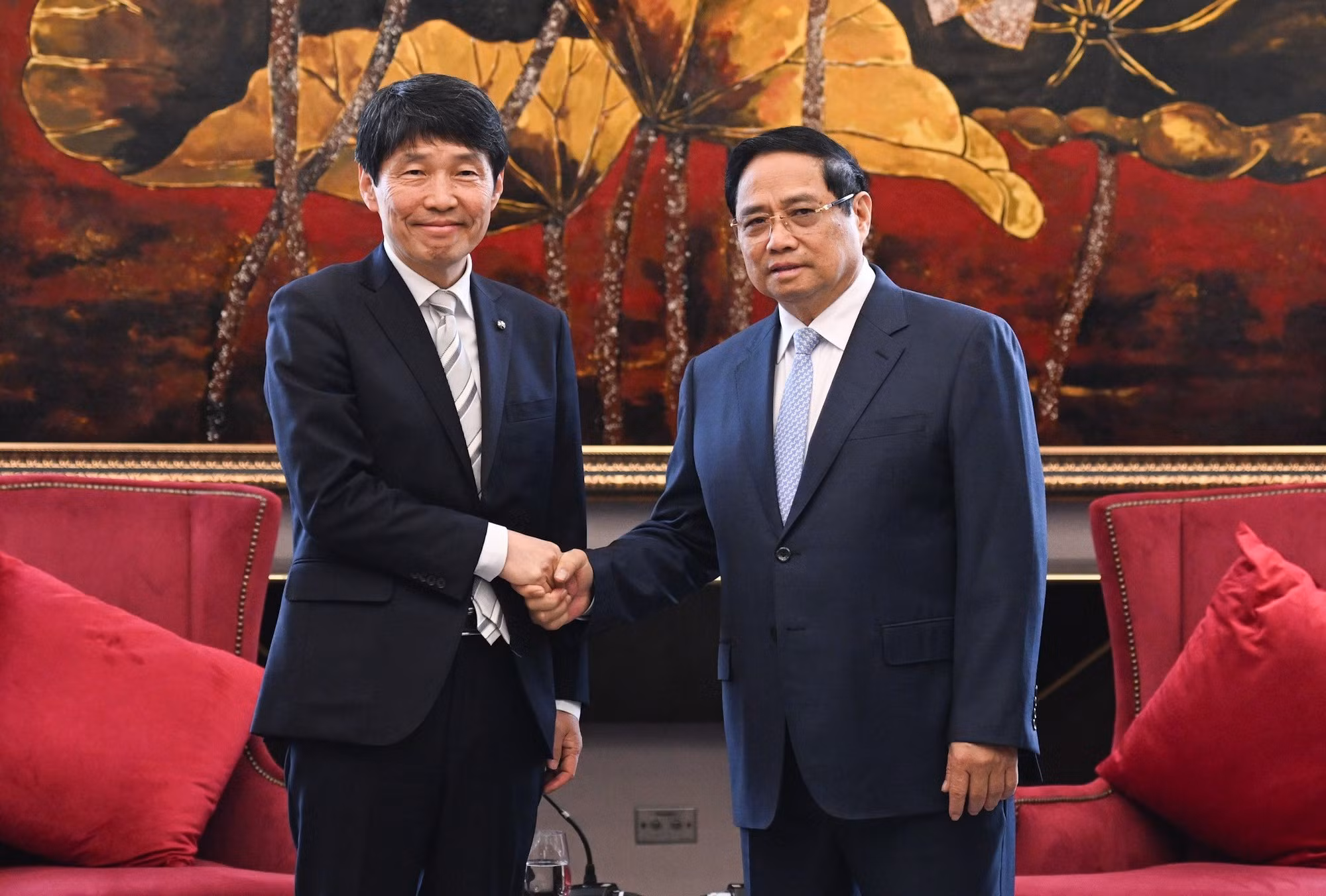 [Foto] Premier vietnamita recibe a delegados al Foro de Cooperación Local Vietnam-Japón