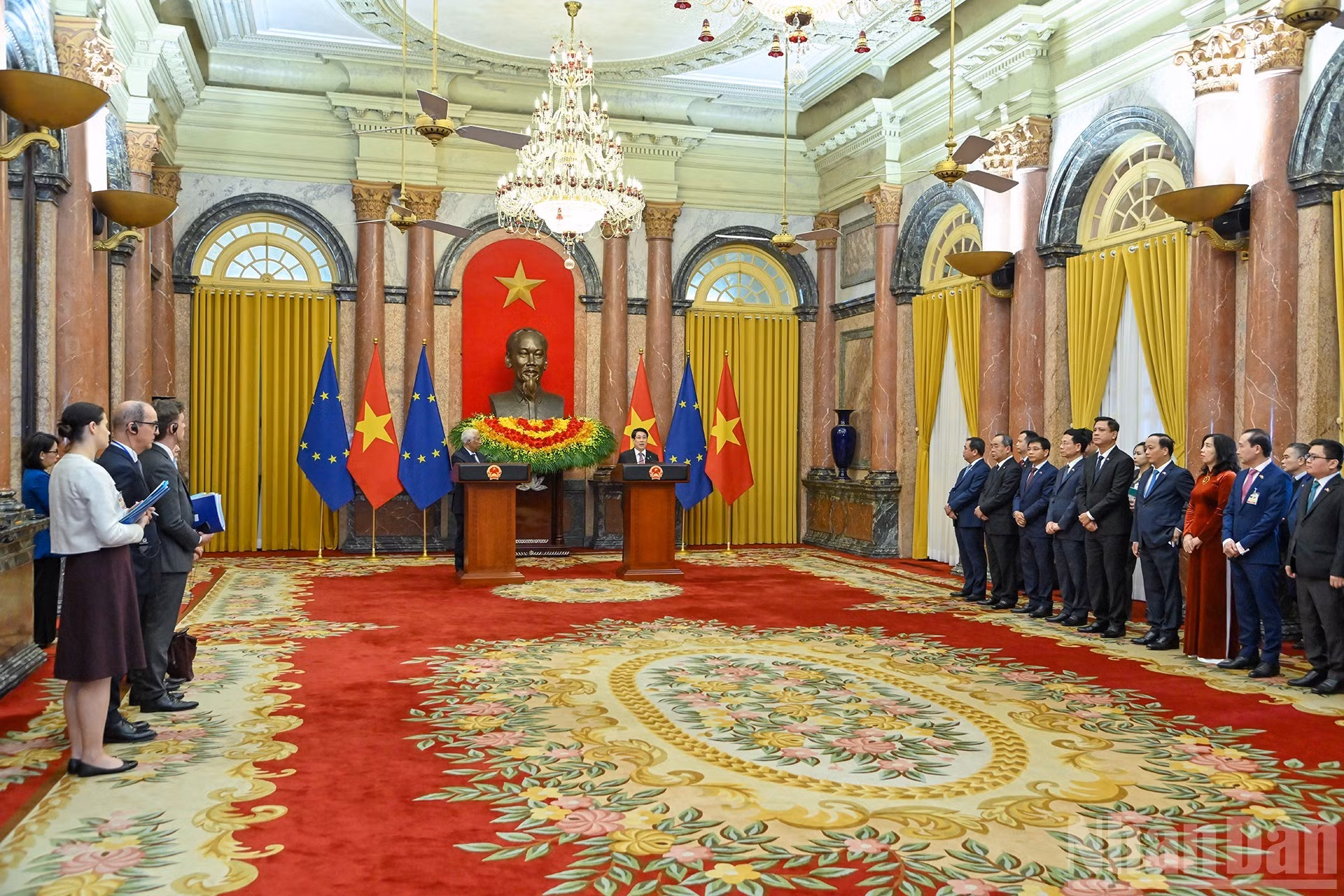 Panorama de la rueda de prensa.