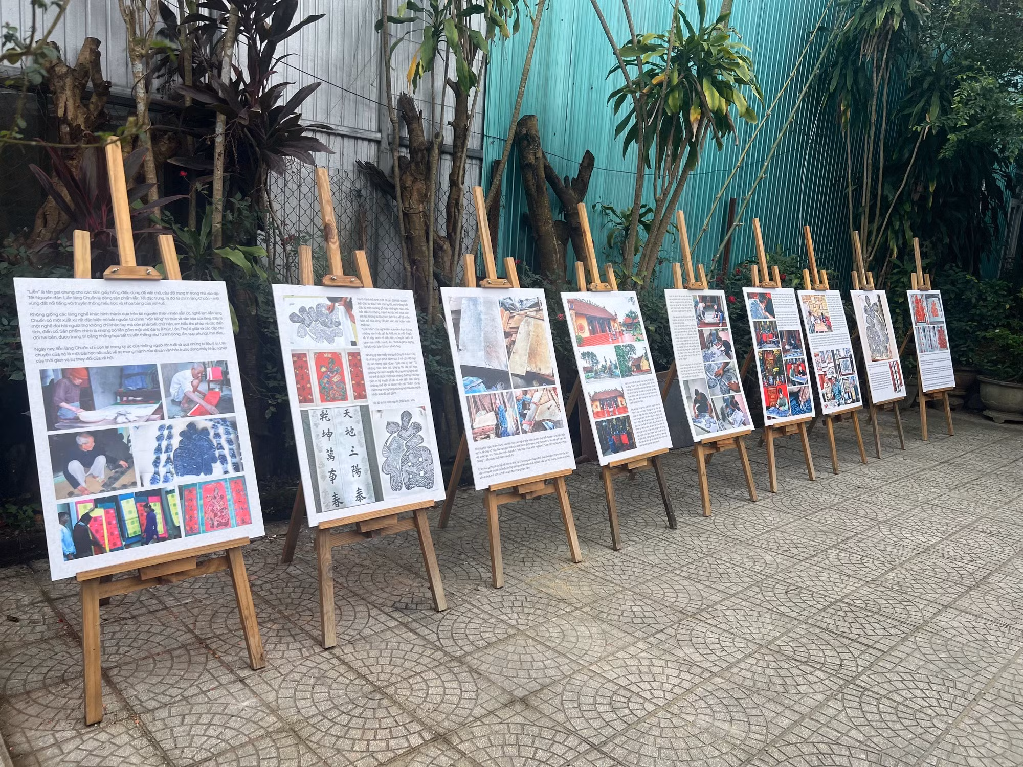 Un intento por restaurar la perdida herencia se inició en octubre de 2025 en Ngu Ha Vien, una finca cultural en Hue. El 4 de enero de este año se estrenaron sus primeros frutos, marcando el regreso de una ilustre gama de pintura folclórica.