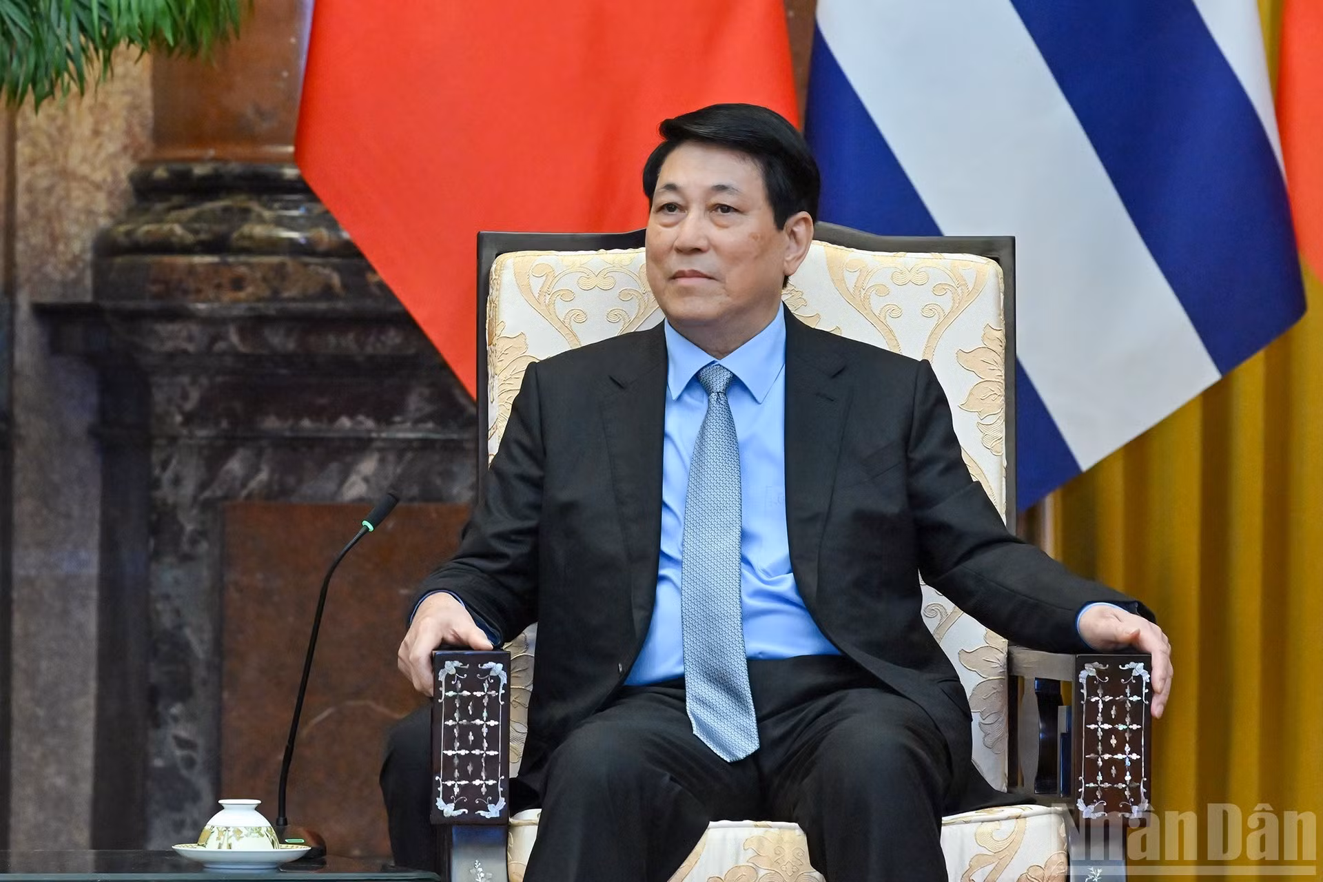 El presidente Luong Cuong da palabras.