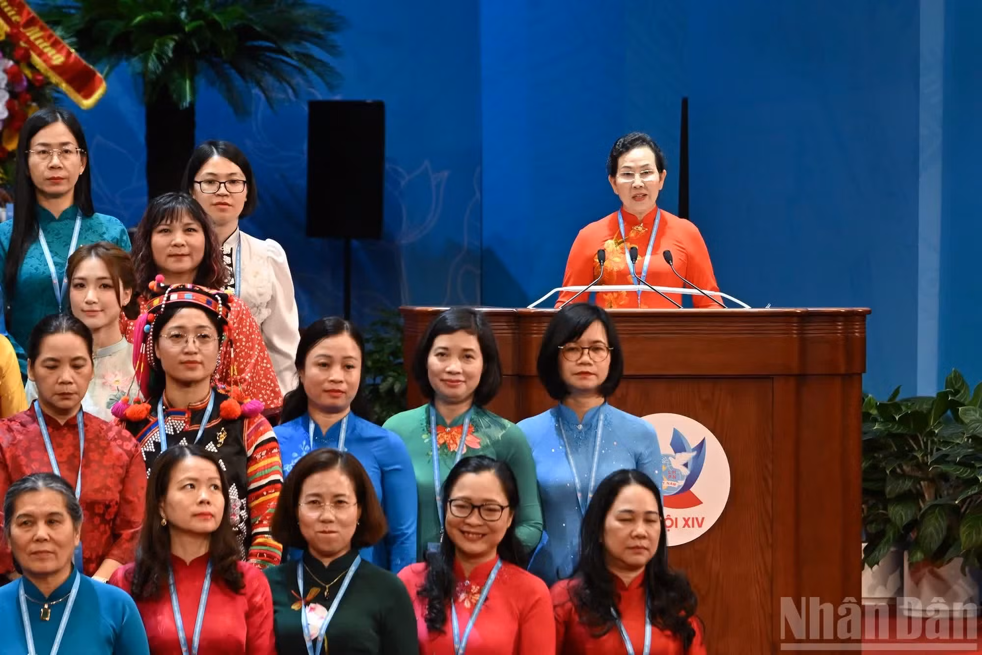 La presidenta reelegida de la Unión, Le Thi Thuy, asume las tareas en representación del Comité Central del XIV mandato.