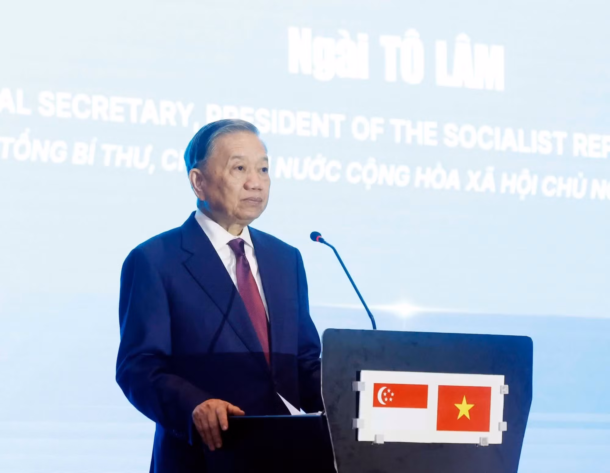 El secretario general del Partido Comunista y presidente de Vietnam, To Lam, tiene la palabra.
