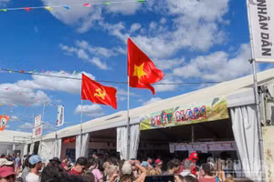 [Fotos] Exponen memoria y aspiraciones de Vietnam en 91º Festival del diario francés L’Humanité