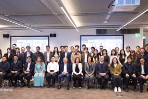 Delegados participantes en el evento. (Foto: VNA)